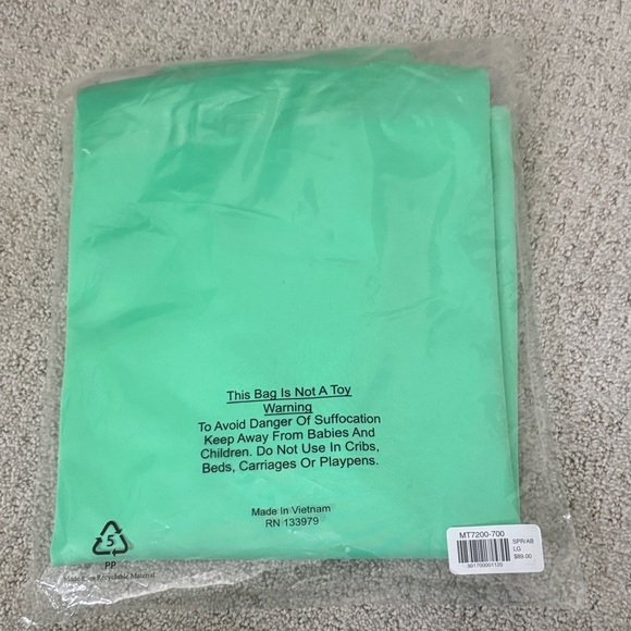 Masters Tech Green Quarter-Zip Pullover - Picture 2 of 2